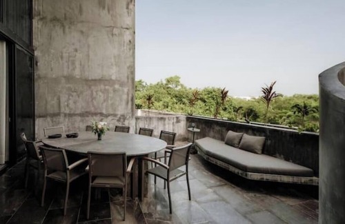 Zama Apartment | Barneys NY | Black Penthouse - Pool - Concierge