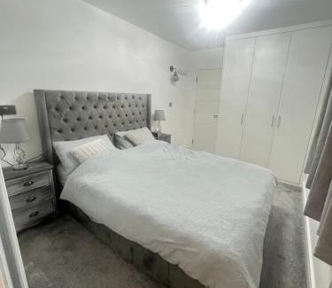 Hillingdon House | Barnhill Road