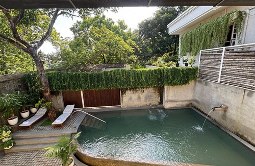 Fort Kochi Villa | Baron's antiquarian villa