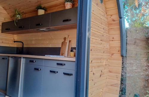 Murviel-les-Beziers Ski Chalet | Barrel Insolite