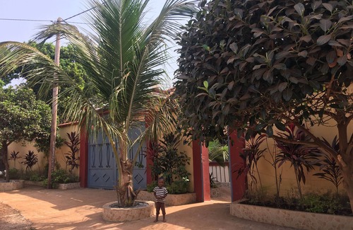 Conakry House | BARRY TALL GUEST HOUSE