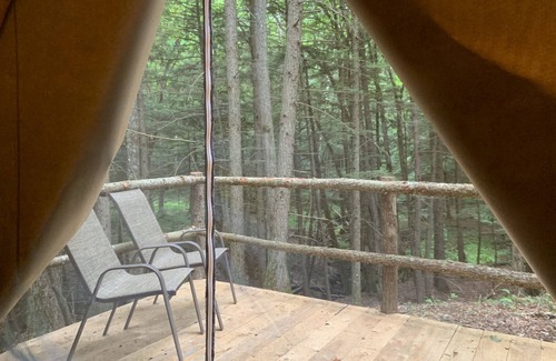 St. Johnsbury RV Rental | Base Camp Glamping @ Brook Ridge
