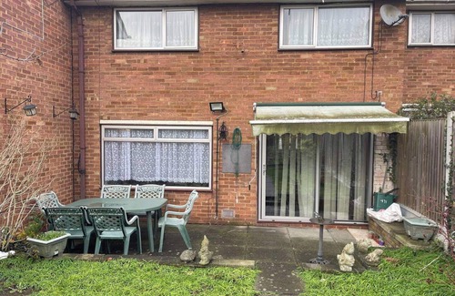 Basildon House | Basildon - Stay 5 - Garden - Parking - Town Centre