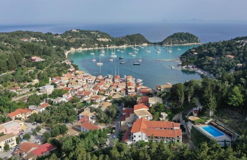 Lakka Hotel | Bastas Hotel & Studios