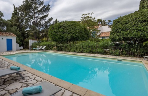 Le Pradet Ski Chalet | BASTIDE FAMILIALE, PROCHE DE LA MER, BEAU EXTÉRIEUR