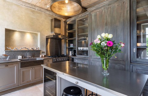 Ventabren House | Bastide of the Rose Comtesse – The Art of Intimate Luxury in Provence