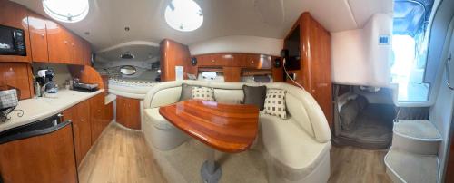 Porquerolles Boat Rental | bateaux à quai Porquerolles