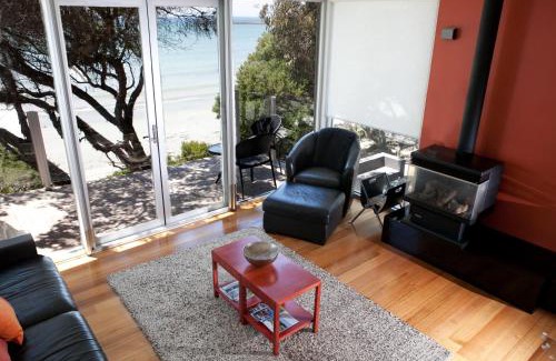Port Fairy Apartment | Battery Cove Beach Front Apartment
