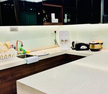 Batu Ferringhi Villa | Batu Ferringhi PoolBBQ 5minBeach Night Market20pax