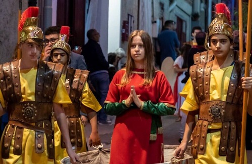 Baucina House | Baucina .... HILLY VILLAGE (THE LEGEND OF THE MALAMONETA TREASURE).