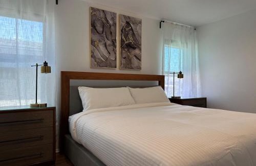 Lawndale House | Bay Breeze Hideaway