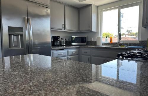 Lawndale House | Bay Breeze Hideaway