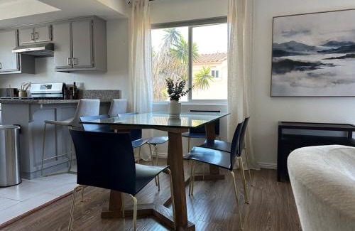 Lawndale House | Bay Breeze Hideaway