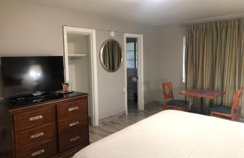 Bradenton Hotel | Bay Breeze Inn Bradenton Downtown