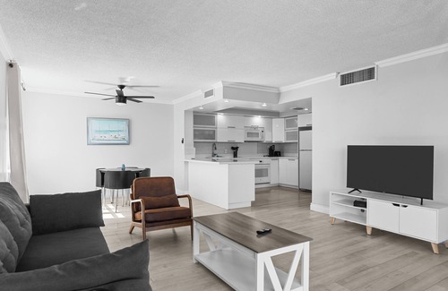 Bay Harbor Islands Apartment | Bay Harbor Sunset Apt 5A