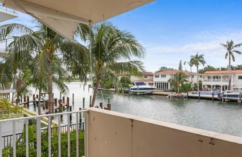 Bay Harbor Islands Apartment | Bay Harbor Sunset Apt 2C