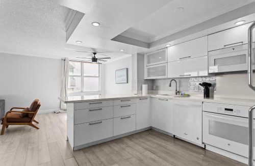 Bay Harbor Islands Apartment | Bay Harbor Sunset Apt 5A