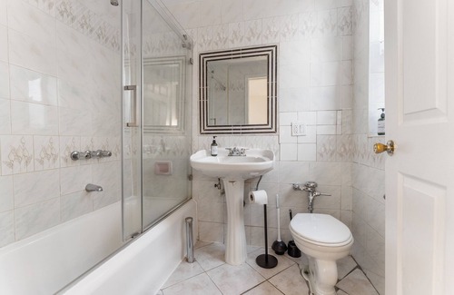 Bay Ridge Hotel | Bay Ridge ApartHotel