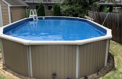 Willoughby Spit Cottage | Bay View Bungalow by the Pier - Swimming Pool and Pet Friendly