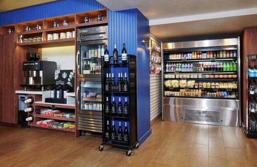 Berkeley House | Bay views overlooking Berkeley Marina !