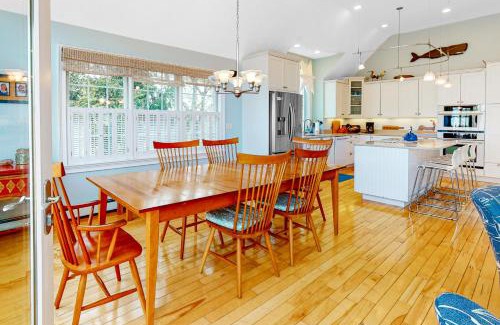 Sagamore Beach House | Bay Vista