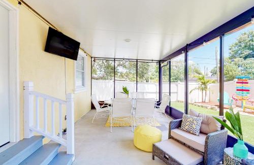 Tampa House | Baycation on Arch
