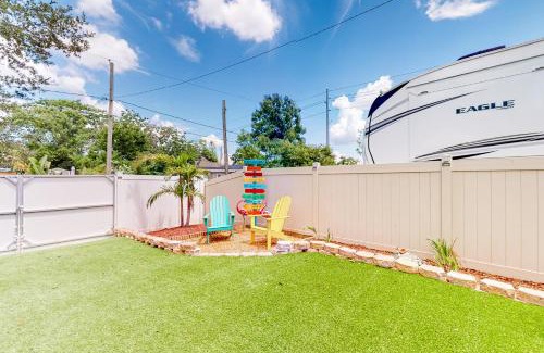 Tampa House | Baycation on Arch