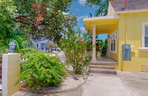 Tampa House | Baycation on Arch