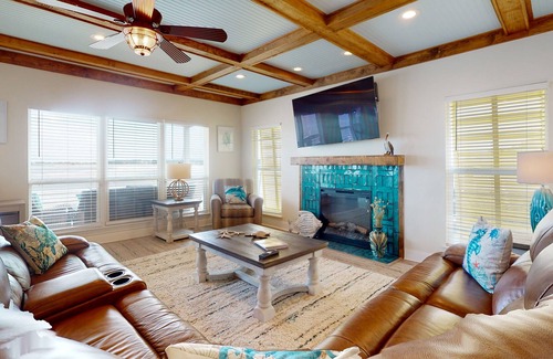 Royal Lagoons House | Bayfront home with boat slip, scenic balcony, W/D, & AC - close to beaches