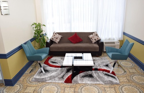 Addison Hotel | Baymont by Wyndham Addison