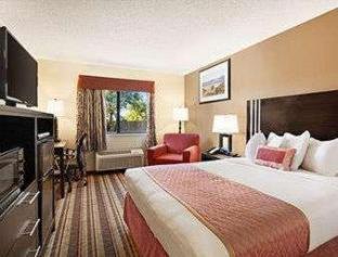 Cascade Hotel | Baymont by Wyndham Anderson