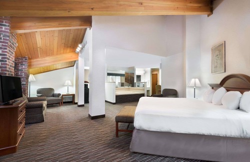 Columbus Hotel | Baymont by Wyndham Columbus/Rickenbacker