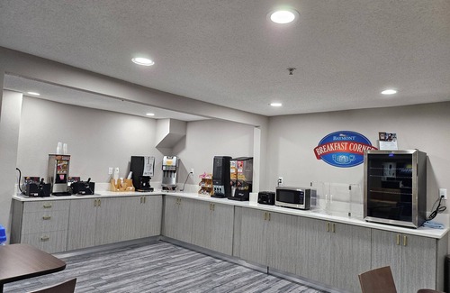 Quad Cities Hotel | Baymont by Wyndham Davenport