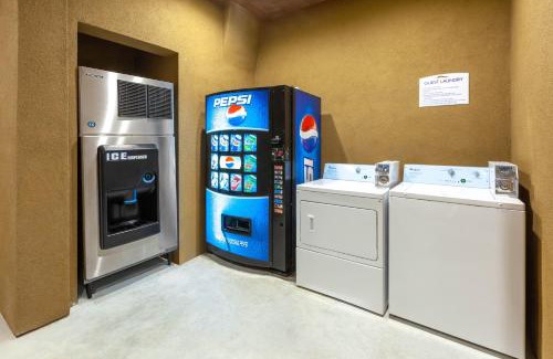 Southeast Houston Hotel | Baymont by Wyndham Houston Hobby Airport