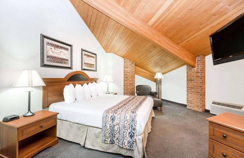 Le Mars Hotel | Baymont by Wyndham LeMars