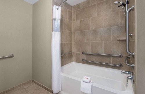 Minot Hotel | Baymont by Wyndham Minot