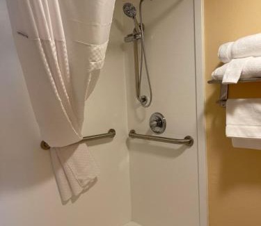 Dunmore Hotel | Baymont by Wyndham Scranton Dunmore