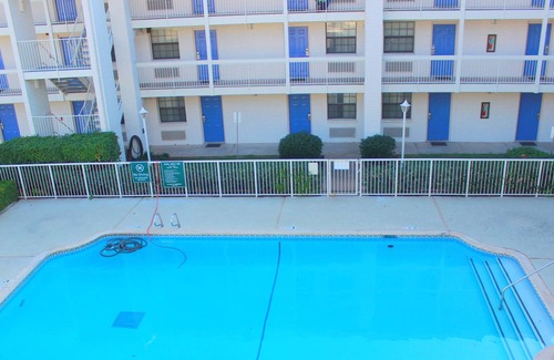South Tulsa Hotel | Baymont by Wyndham Tulsa Broken Arrow