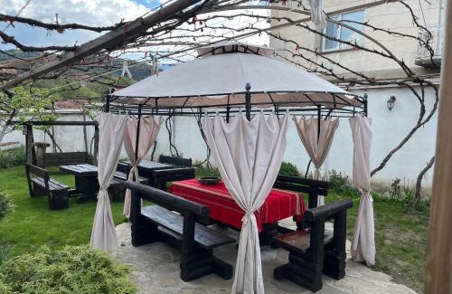 Dobrinishte House | Bayrakova Guest House