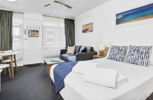 Glenelg Apartment | Bayscape Studio Glenelg