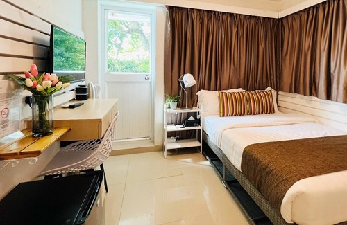 Islands District Hotel | Bayshore Inn