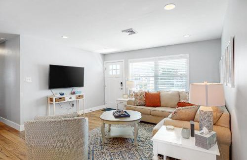 Little Salisbury House | Bayside Getaway on 87th