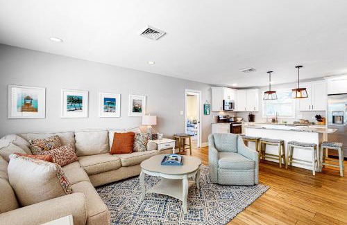 Little Salisbury House | Bayside Getaway on 87th