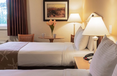 West Yarmouth Hotel | Bayside Resort Hotel