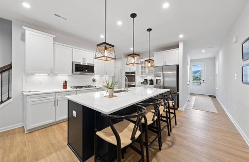 Bayside House | Bayside * W. Fenwick Is. *20117* 5BR, 4.5 Baths, 3 Suites, Luxury Twin-House