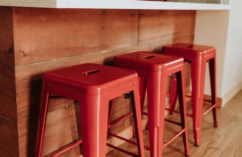 Baywood Park House | Baywood Cottage #3 | Walk to Bay | Dog Friendly