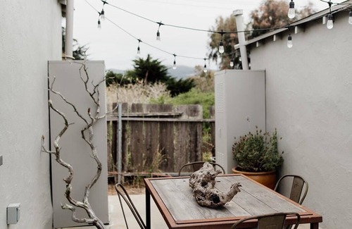 Baywood Park House | Baywood Cottage #3 | Walk to Bay | Dog Friendly