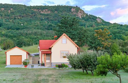 Kisapati Apartment | Bazaltorgona Apartman