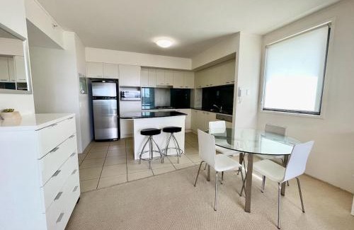 Broadbeach Apartment | BB on the Park 502
