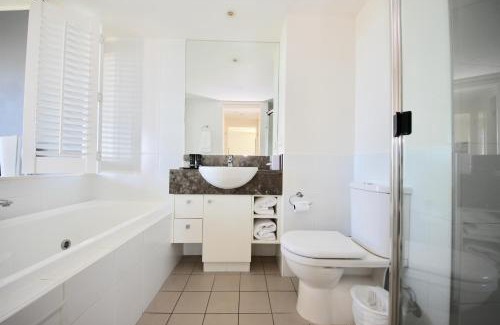 Broadbeach Apartment | BB on the Park 502